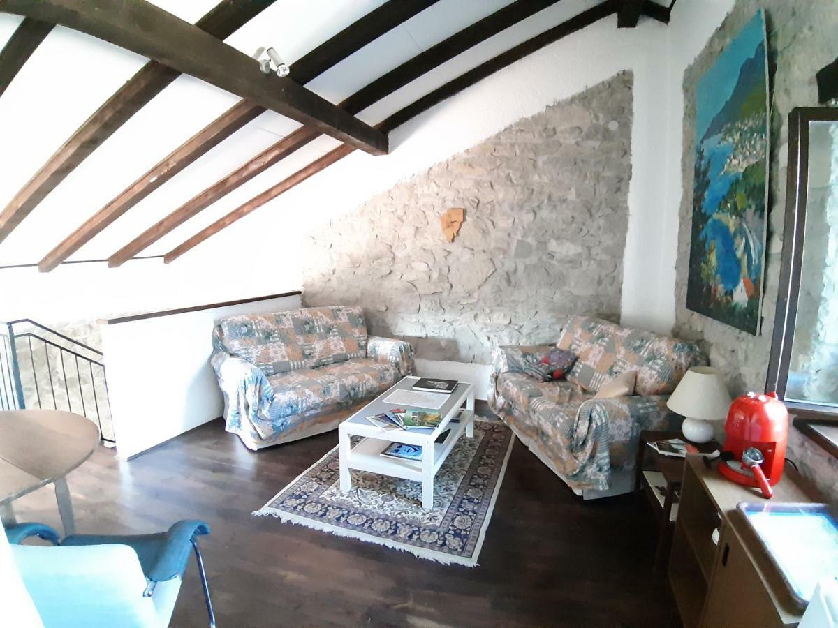Отель Casa Gaia Hum Экстерьер фото