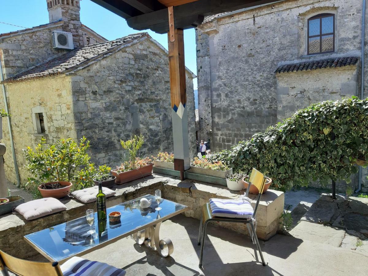Отель Casa Gaia Hum Экстерьер фото