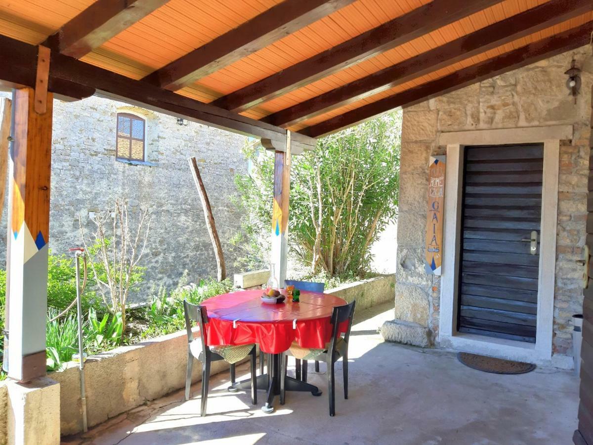 Отель Casa Gaia Hum Экстерьер фото